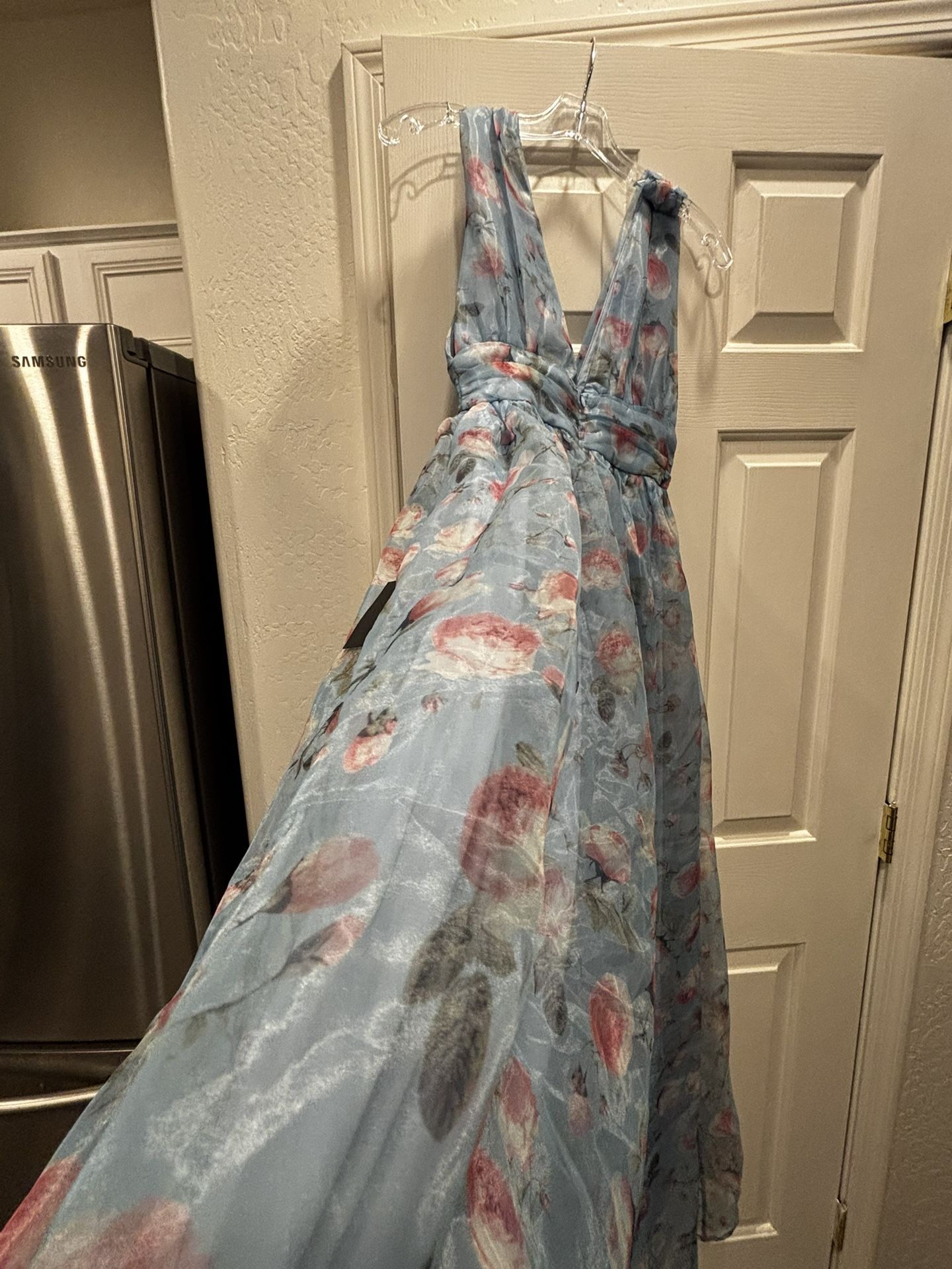 Special Occasion Lulus Brand Size Small Long Light Blue Dress