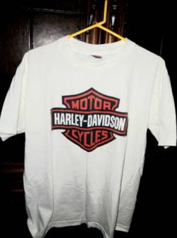 Harley Davidson Shirt (Size Large)