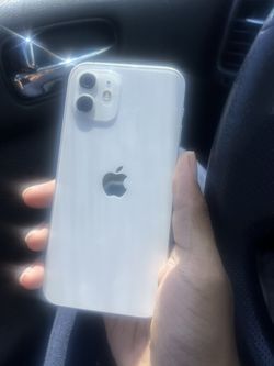 iPhone 12 64GB ( unlocked* )