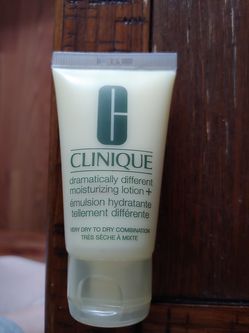 clinique dramatically different moisturizing lotion