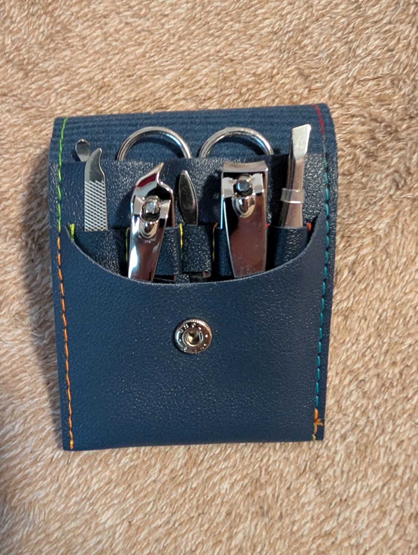 New - Manicure Kit - Scissors, Fingernail Clippers, Scissors