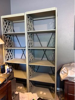 All wood shelves ( 2 available )