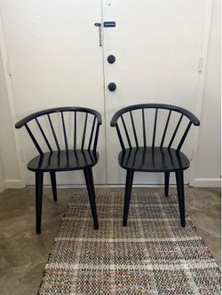 Set of 2 black dining chairs