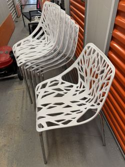Set of 6 Modern White Plastic Chairs – Unique Tree Design