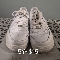 Kids 5y White Air Force Ones