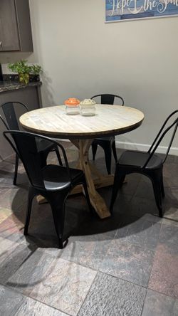 Kitchen table & chairs