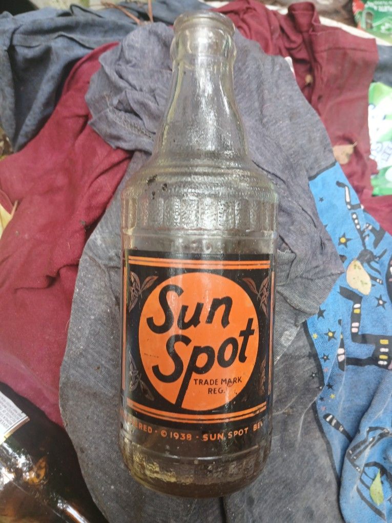 Old 1923 Sunspot  Atlanta  Soda Clean No Cracks 