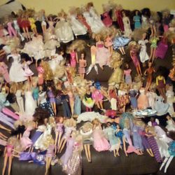 100 Barbies Old To New