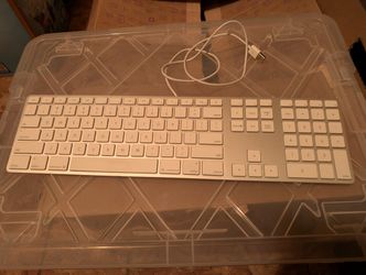 Apple Wired Keyboard With Numeric Keypad