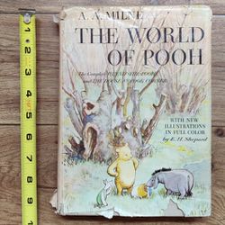The World of Pooh. A.A.Milne. Hard Cover