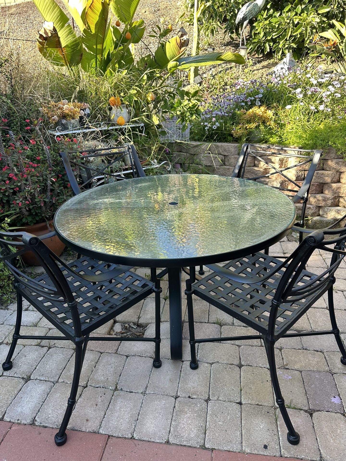 Vintage Patio Furniture Table Set! 