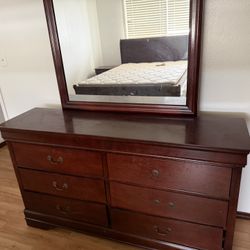 Bedroom set