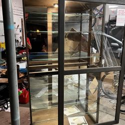 NEW HOWARD MILLER TYLER VI CURIO CABINET