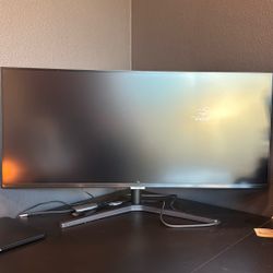 34 In Samsung Monitor