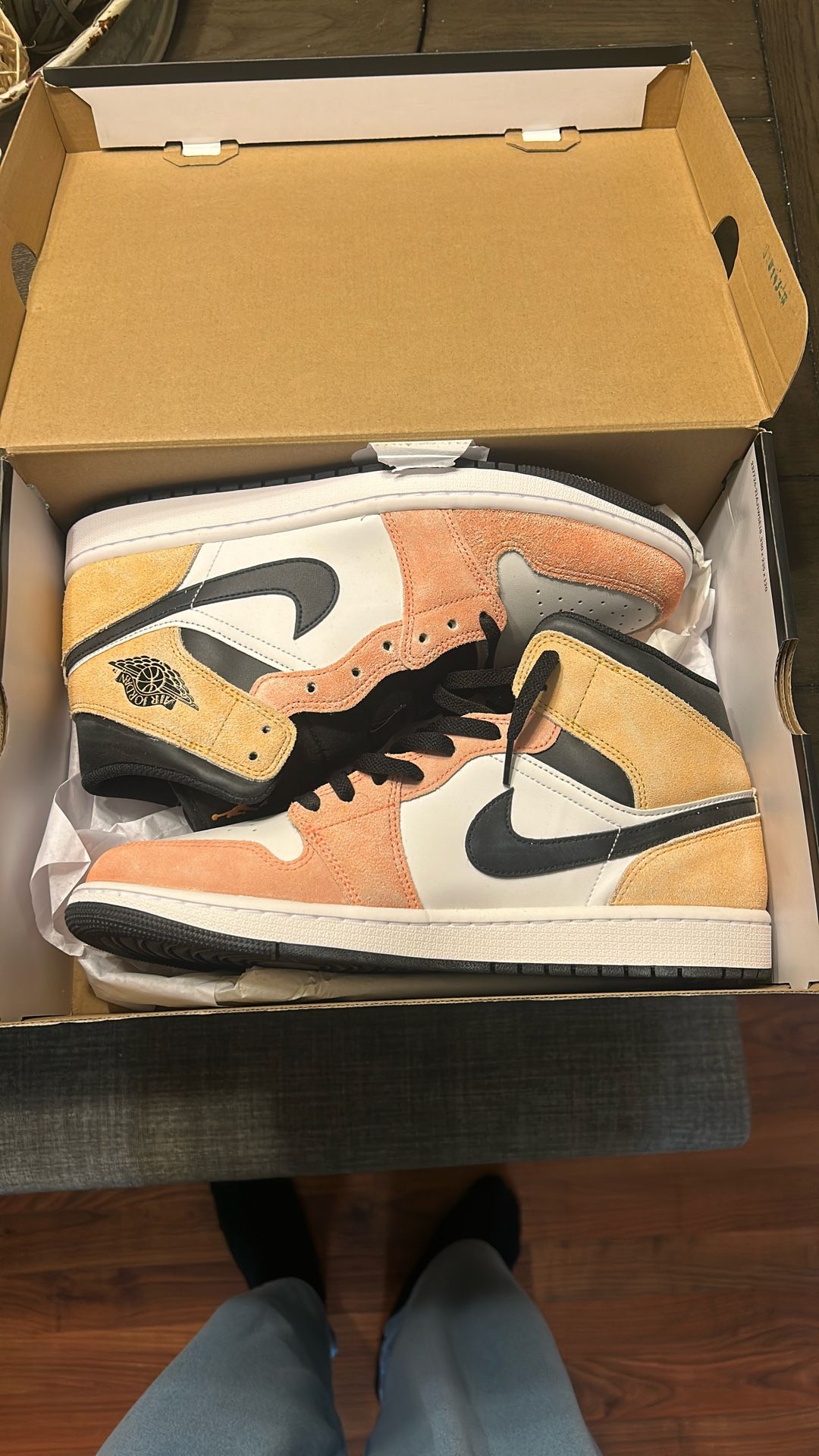 Jordan 1 Mid SE