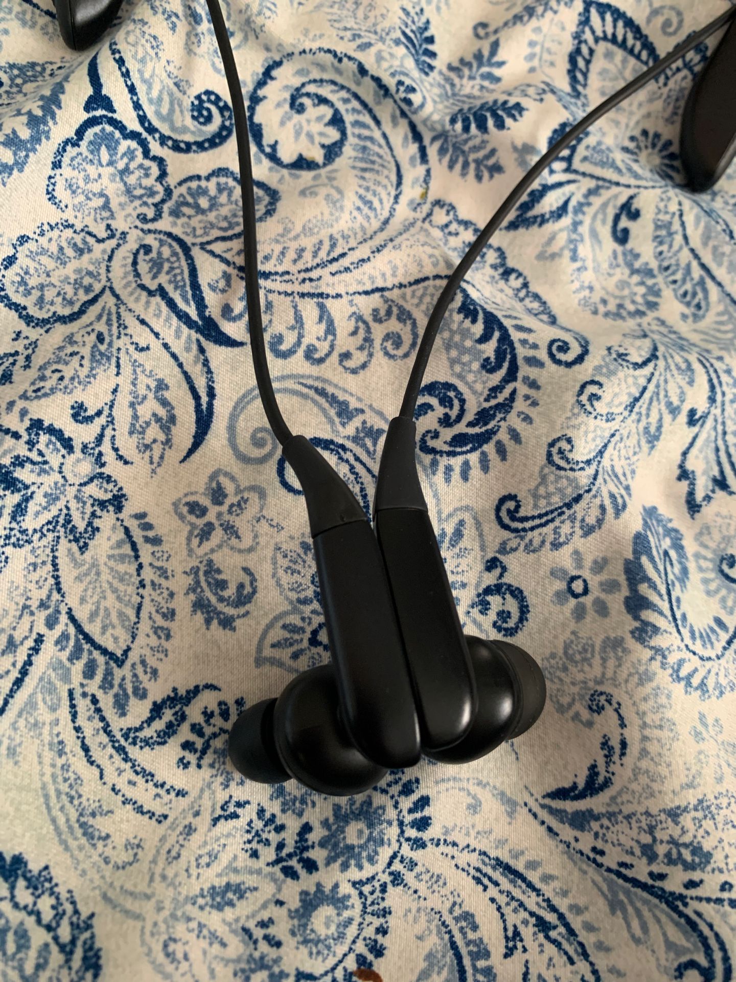 Samsung Level U Bluetooth wireless In-ear headphones with Microphone