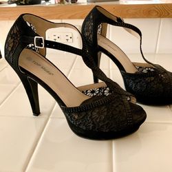 Black Lace Heels Size 6.5