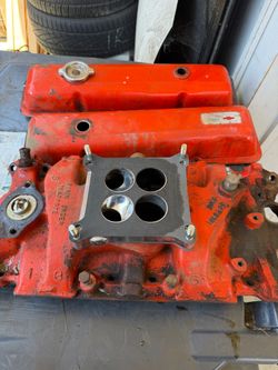 Original Chevrolet Small Block intake and valve covers