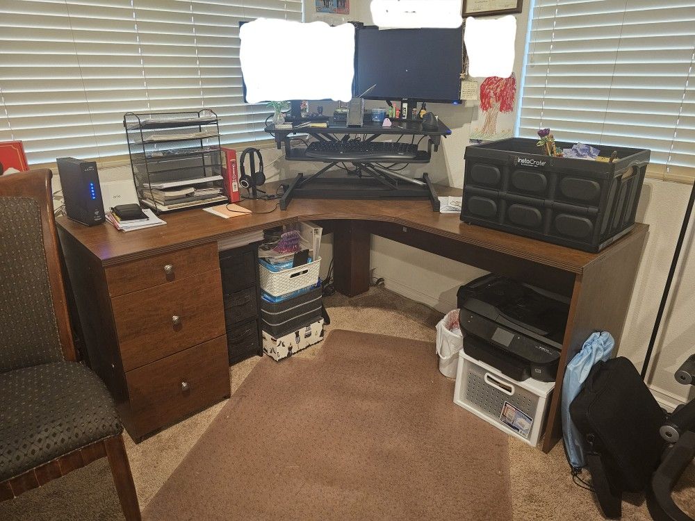 Desk with stand riser