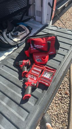 Milwaukee drill set