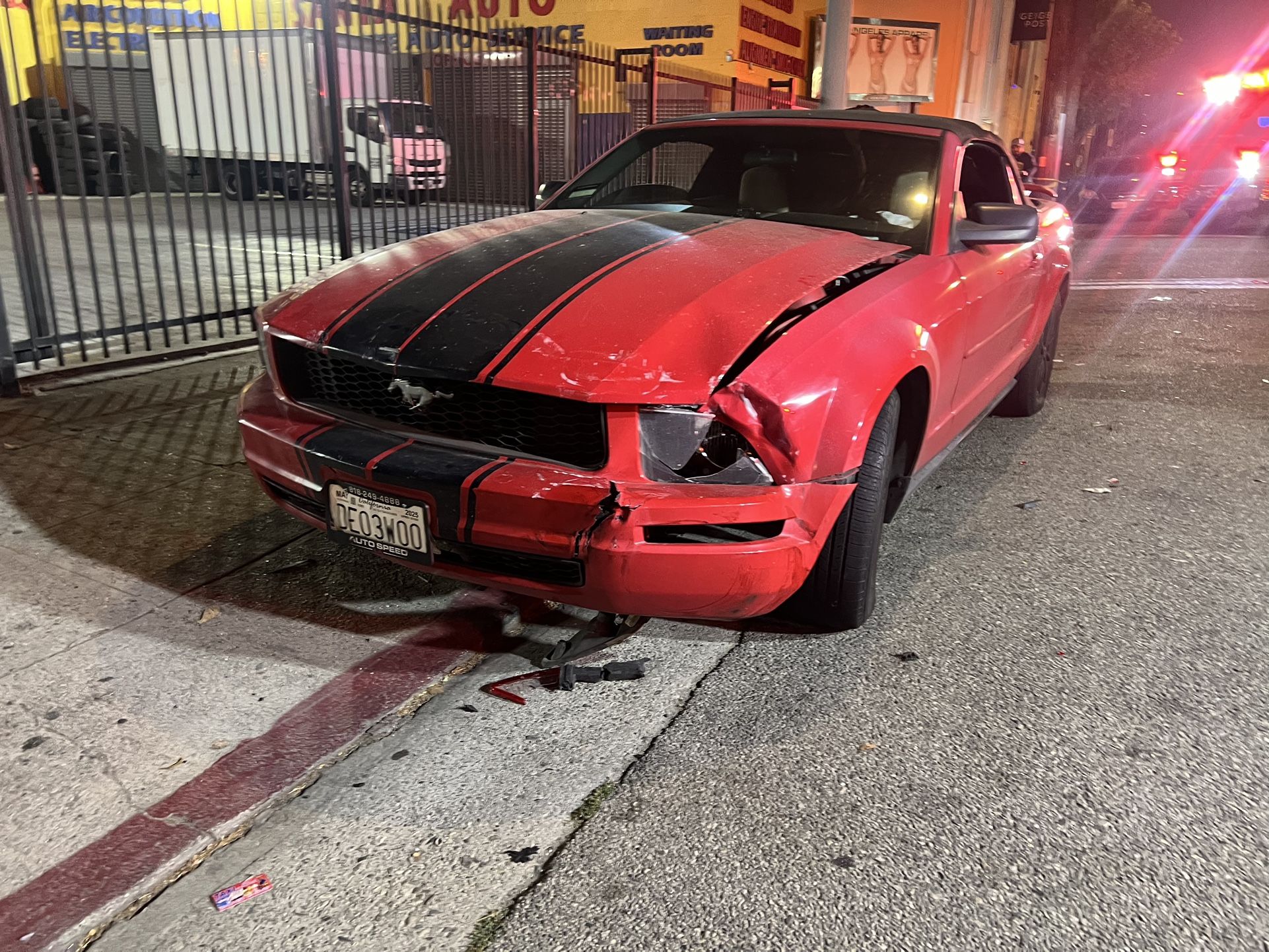 Ford Mustang 2006 Deluxe