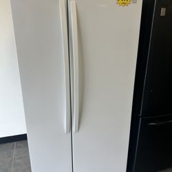 33 Inches Wide Side By Side Kenmore Refrigerator 