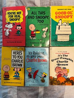 Lot of 17 various Peanuts Charlie Brown books