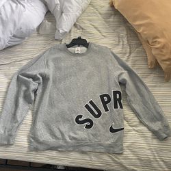 Supreme Nike Crewneck Sweatshirt Size L