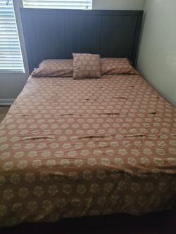 8 Piece Queen Bedroom Set