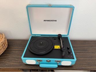 Portable record player, great condition