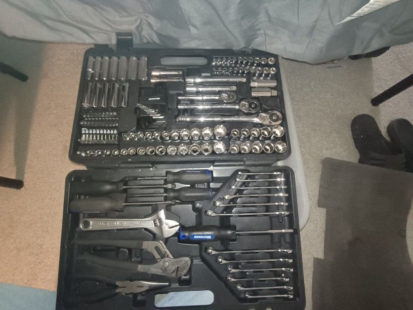 Westward Mechanics Tool Set 142 Pcs