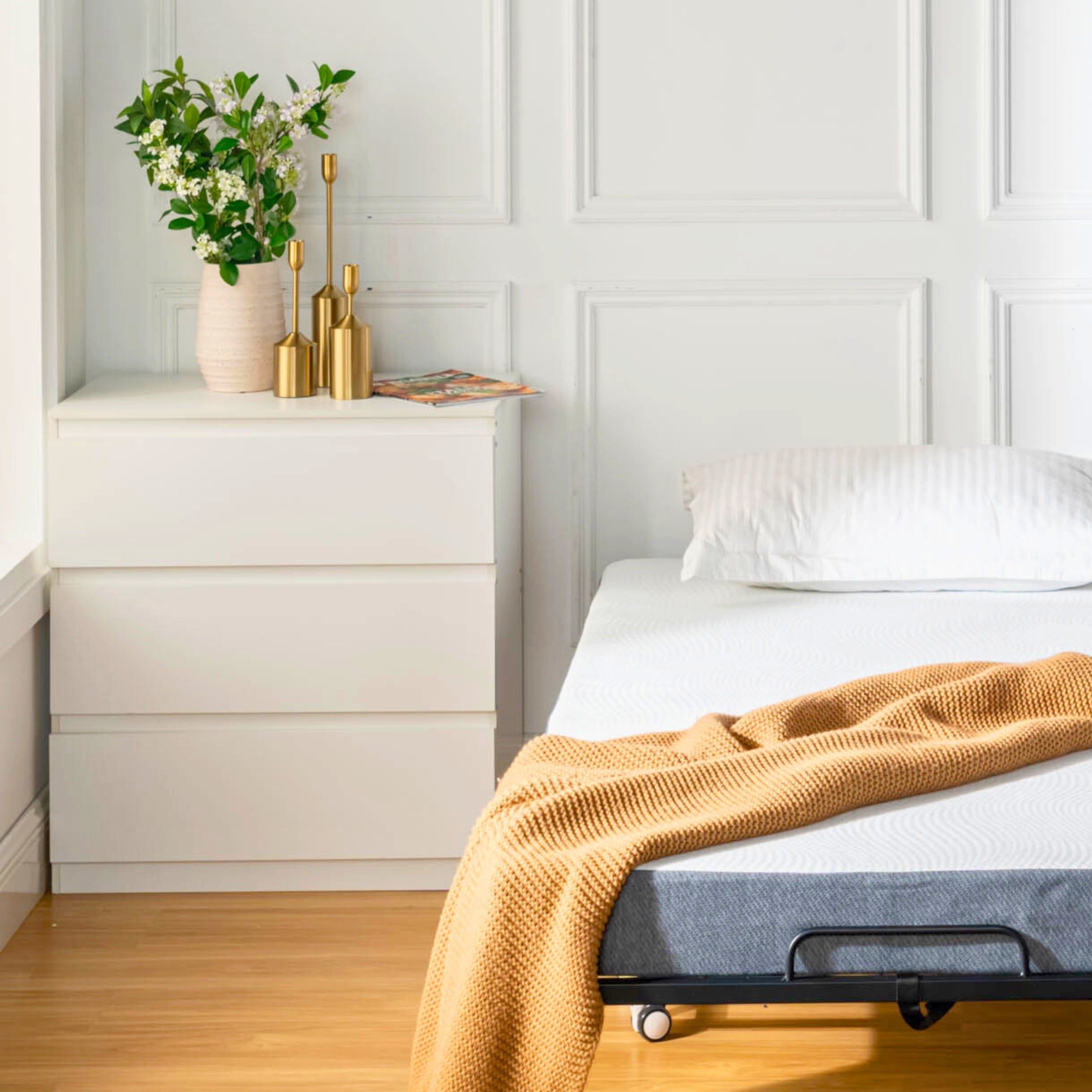 Senna Chest of Drawers with Storage - Large Nightstand, 3 Drawers, Modern Design