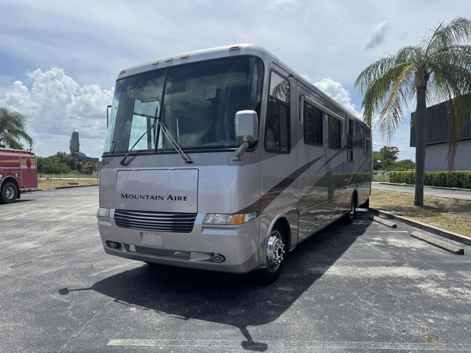 2003 Newmar Mountain Aire