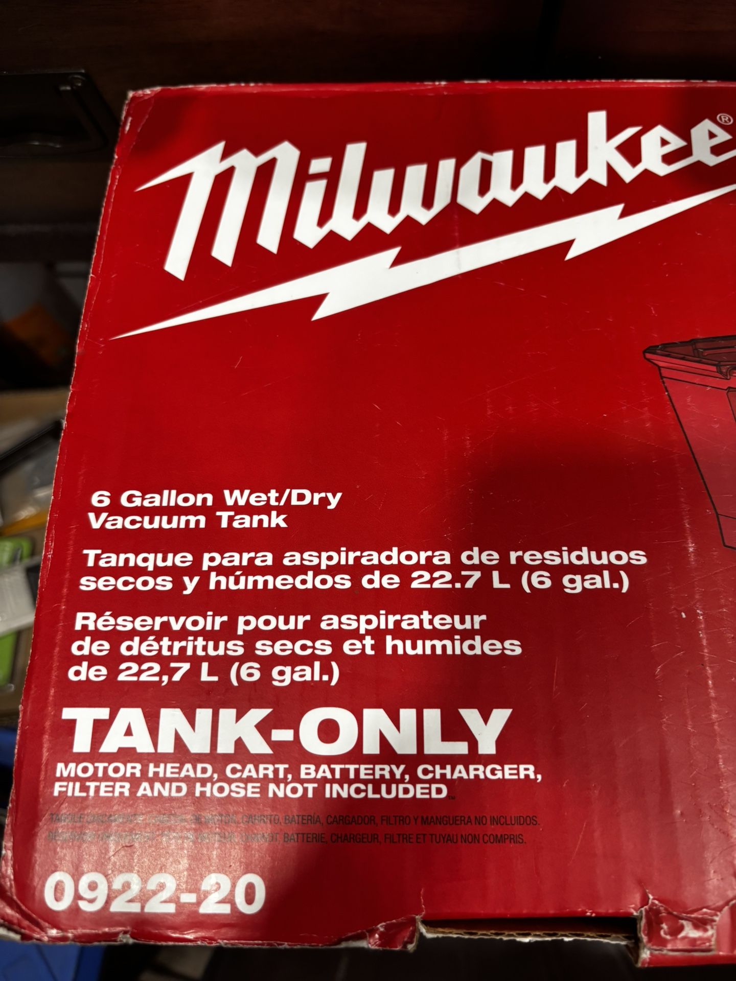 Milwaukee 6 Gallon Vacuum Tank