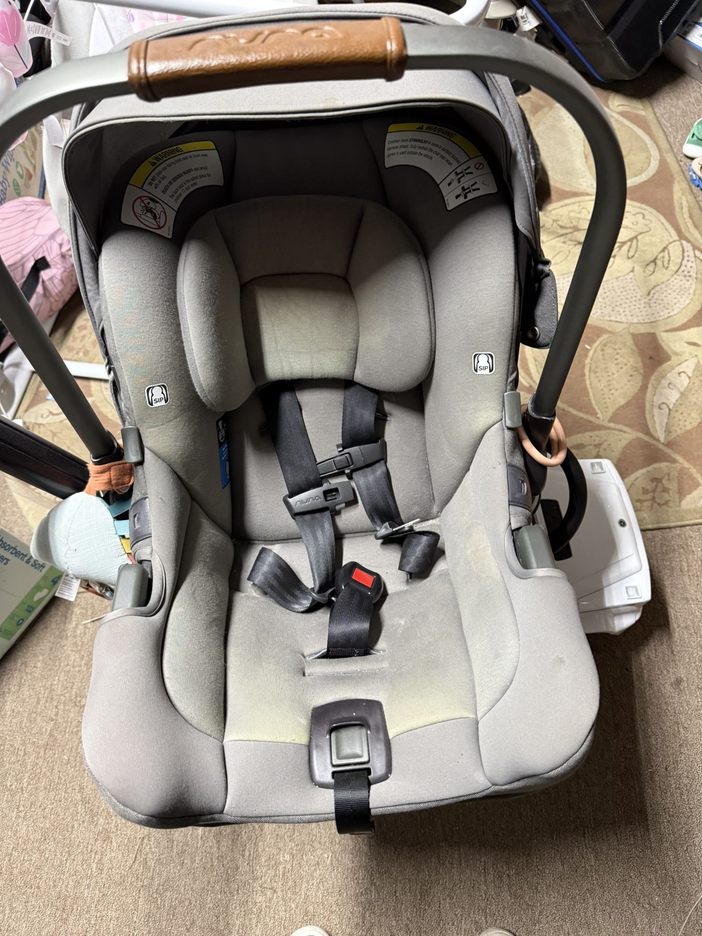 Nuna Infant Car seat