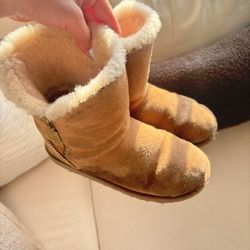 Ugg boots- chestnut 