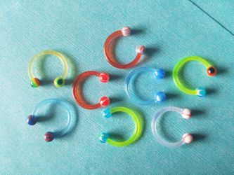 Transparent lip rings
