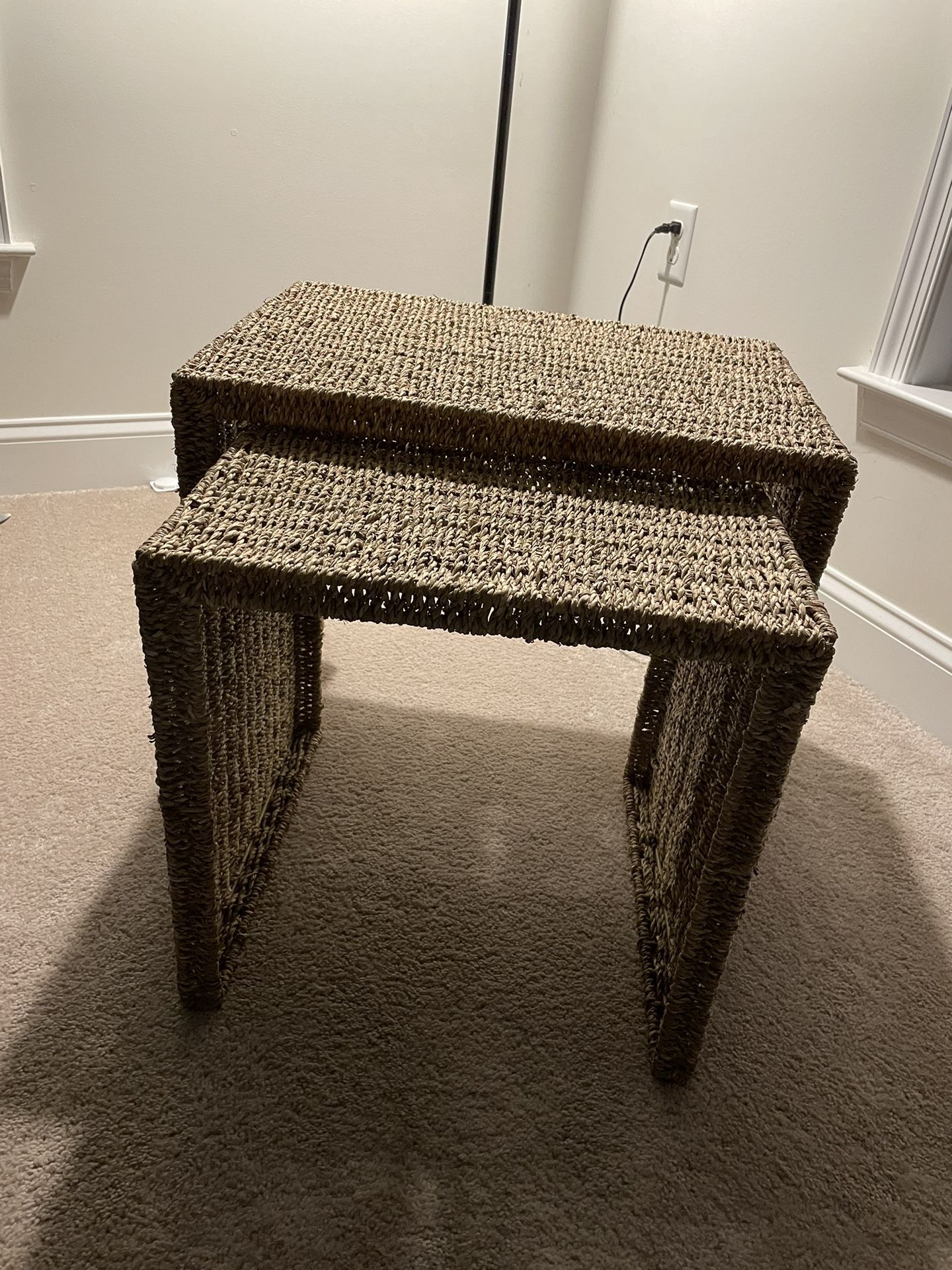 Bee and willow accent table deals