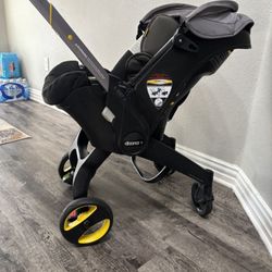 Doona stroller With Car Base 