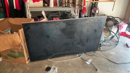 3 TVs