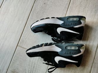 Women's Nike Air Max Excee Black & White Athletic Shoes