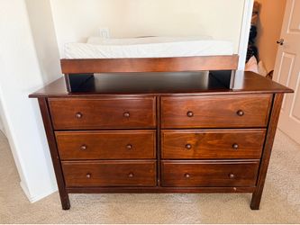 6 drawer wood dresser with optional changing table