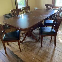 Dinning Table. 6 Sillas