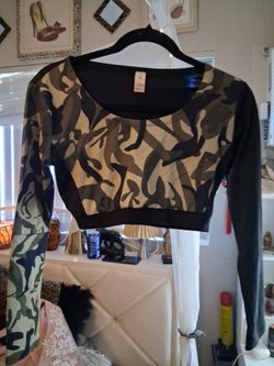 Camouflage  mid drift workout Top