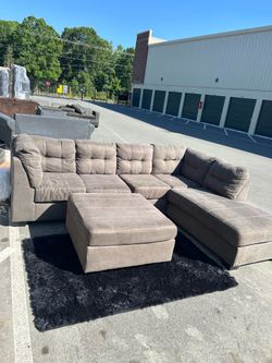 Sectional Sofa/ Couch (We Deliver)
