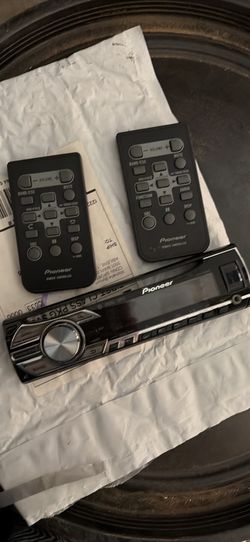 Pioneer Car Stereo Head Unit w/ 2 Remotes