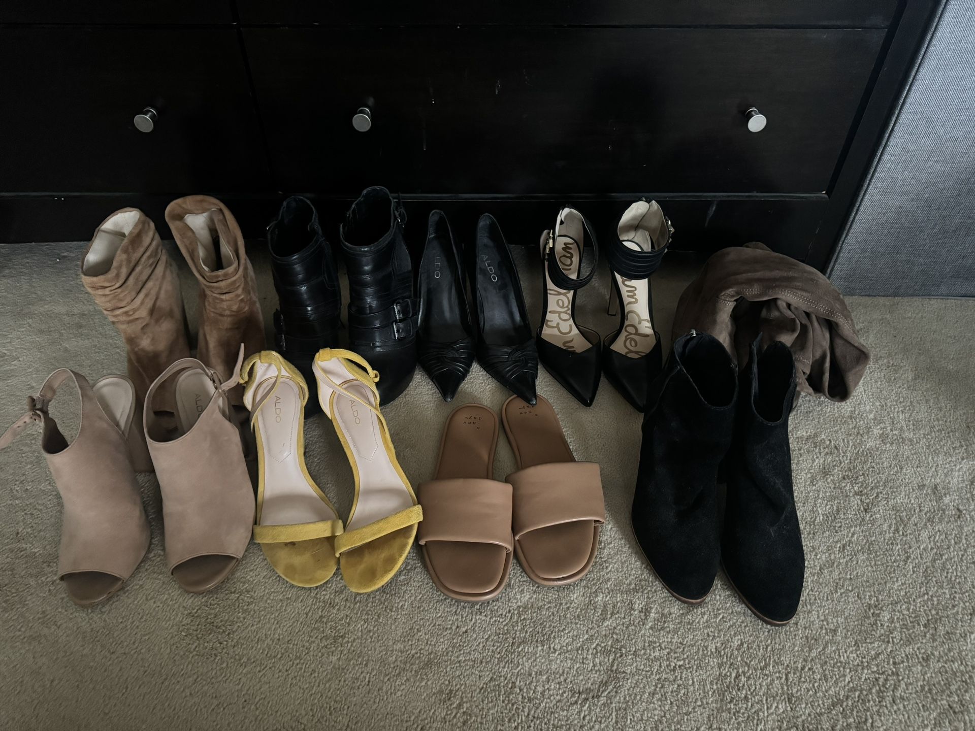 9 Pairs Of Womens Shoes