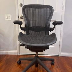 Herman Miller Aeron Size B Fully Loaded Version