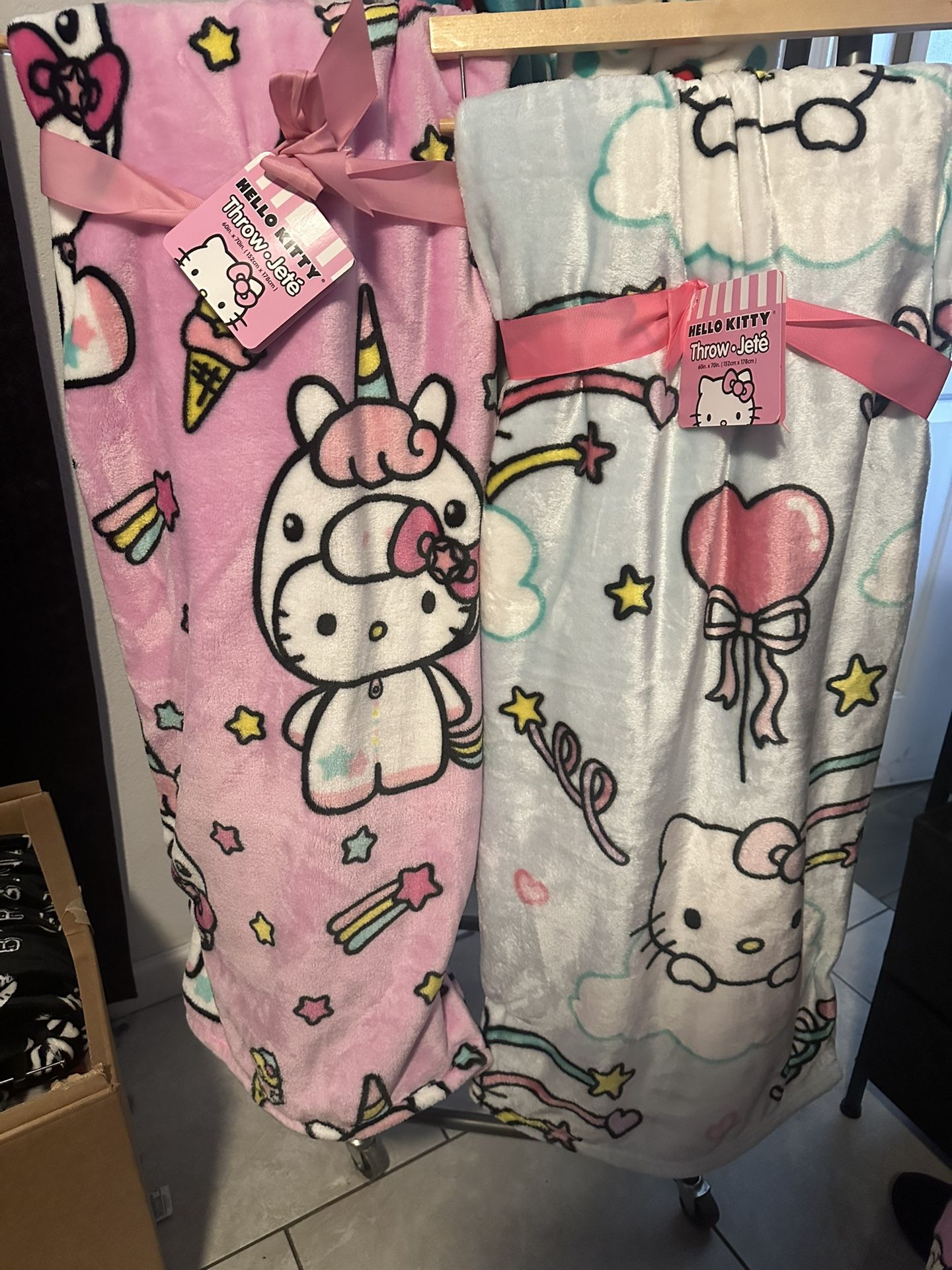 Hk Blankets