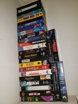 VHS Movies Saint Above The Law Terminator Jackal Kundun Ace Ventura Seven Years In Tibet The Hunt For Red October Star Trek Dumb And Dumber 